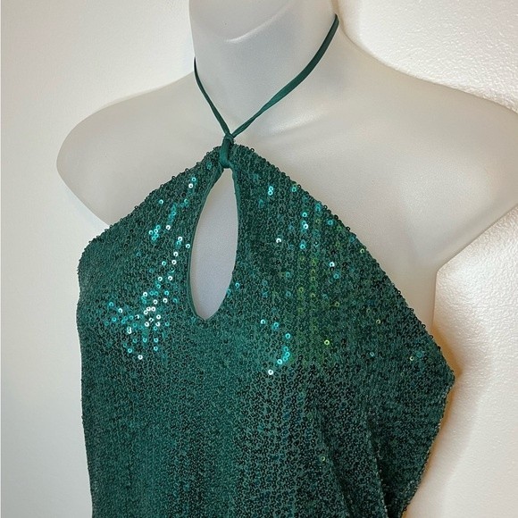 SO Green Sequin Halter Style Mini Dress Size Medium - Picture 4 of 6
